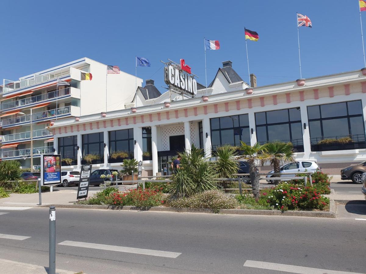 Le Studio Galliéni vue panoramique face mer a fait peau neuve! Pornichet Esterno foto