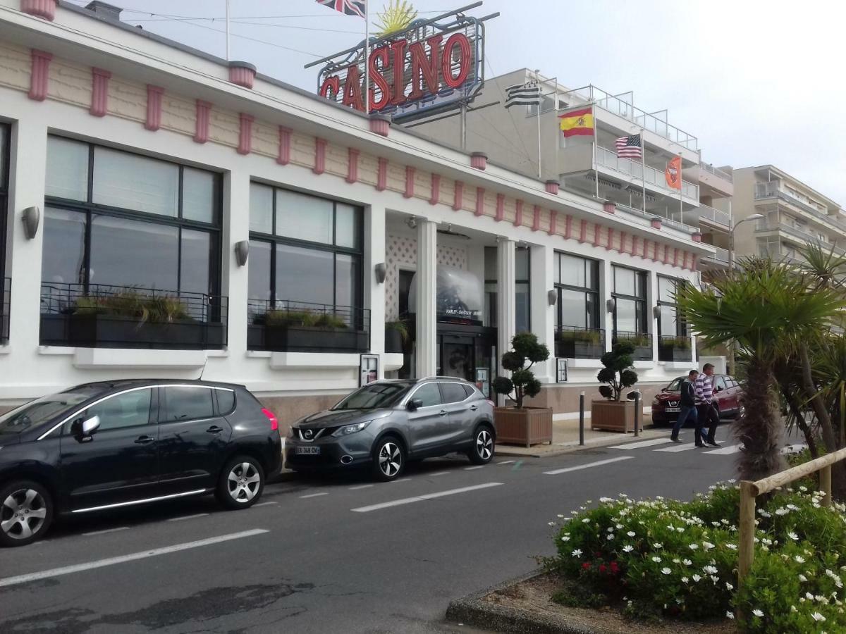 Le Studio Galliéni vue panoramique face mer a fait peau neuve! Pornichet Esterno foto
